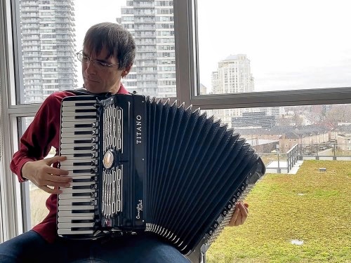 Frank Horvat playing Music for Self-Isolation from home