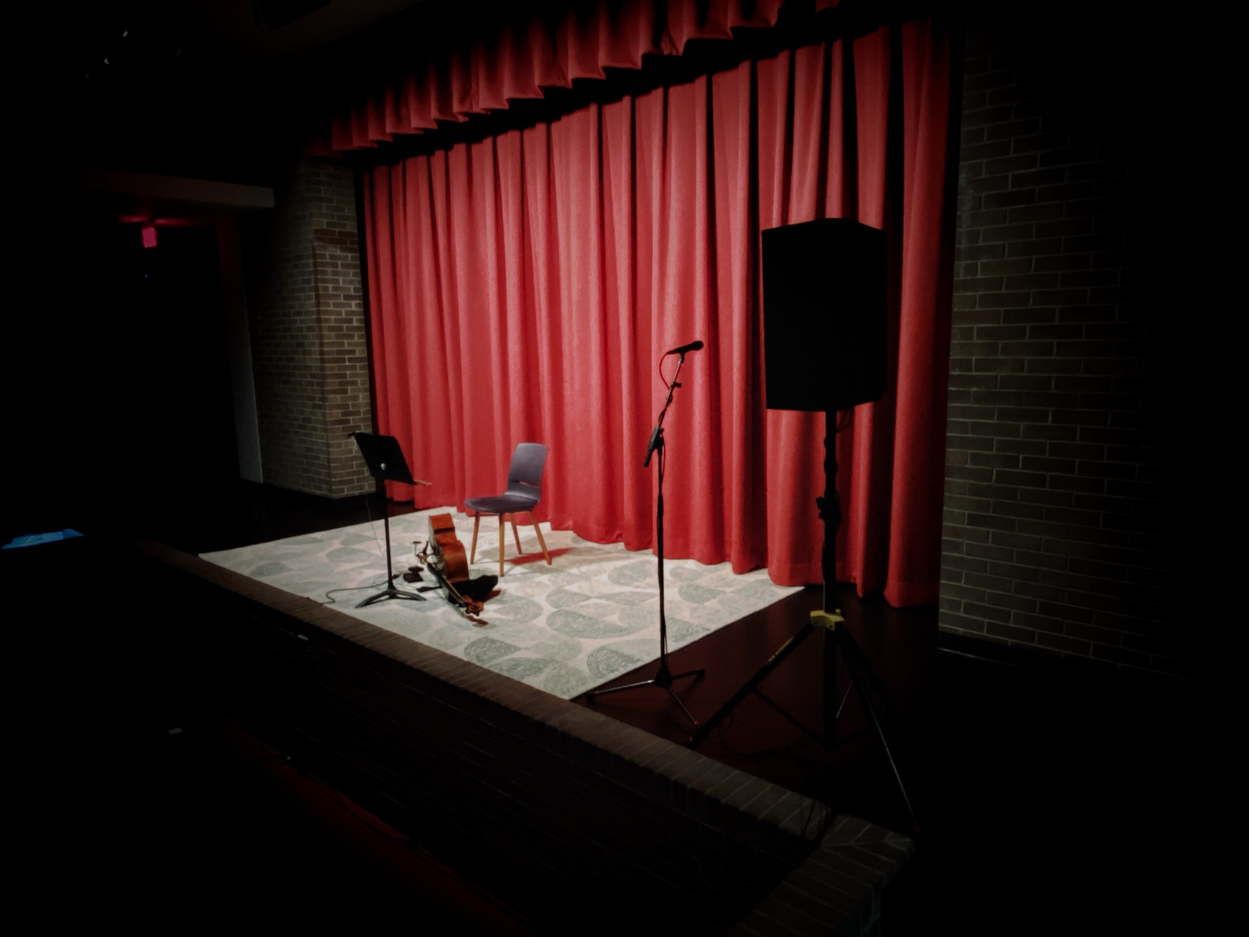 Audience waiting for premiere of Confined in Everyday Scenes for cello and electronics