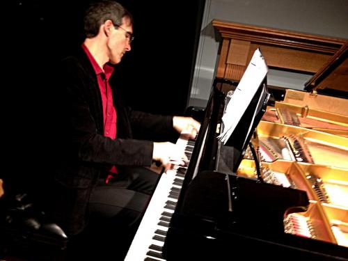 Frank Horvat performs at his Piano Therapy Concert